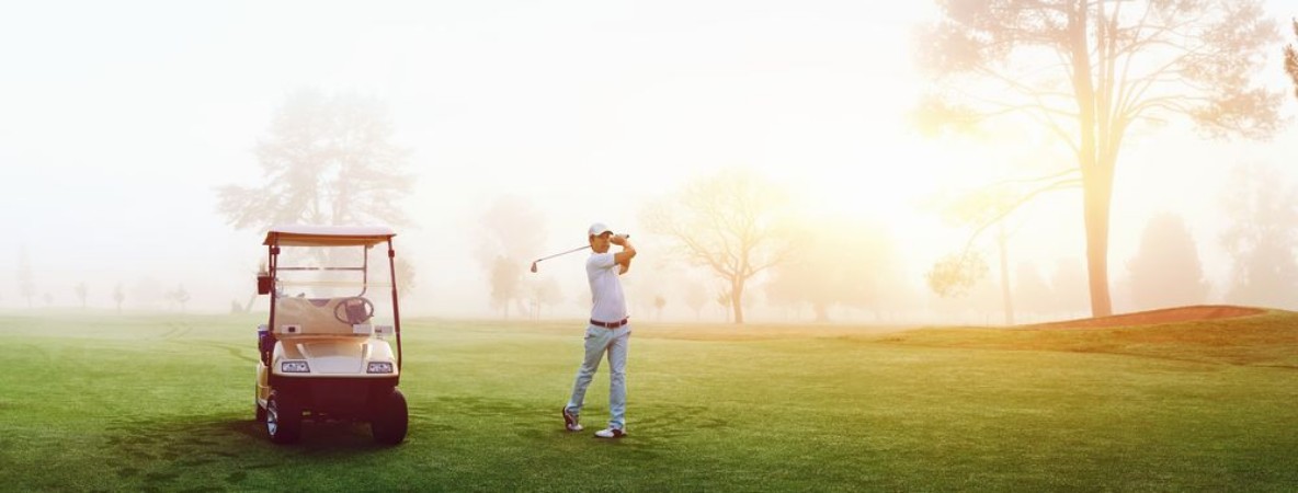 Afbeeldingen van Golf course man