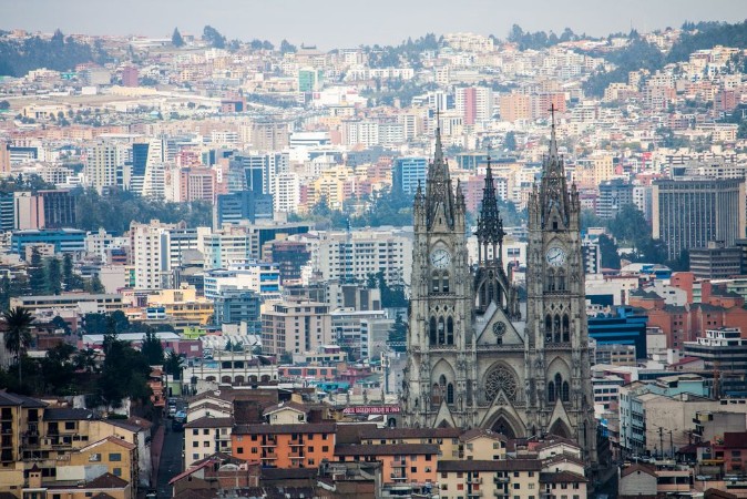 Afbeeldingen van Quito Ecuador city view