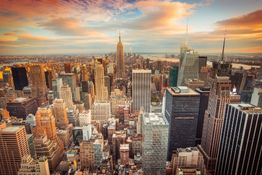 Bild på Sunset view of New York City looking over midtown Manhattan