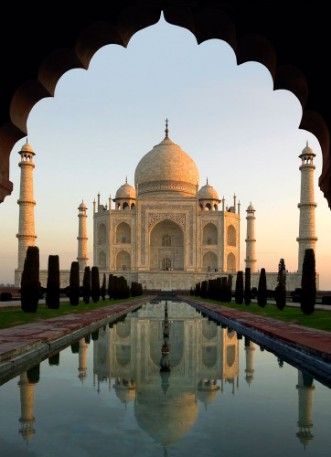 Bild på Taj Mahal vid gryningen Indien