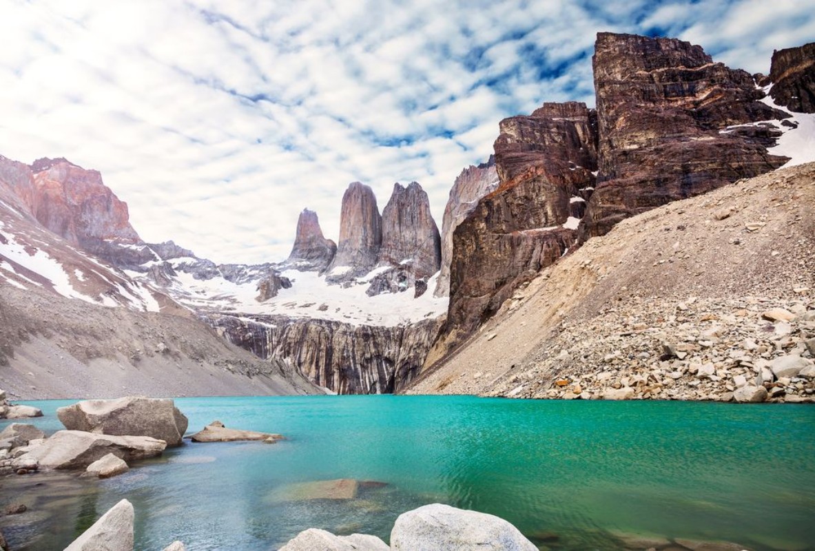 Image de Mountains and lake in Torres del Paine National Park Patagonia Chile