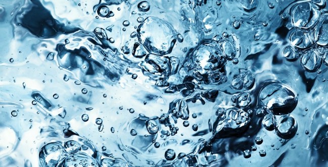 Afbeeldingen van Water wave with bubbles