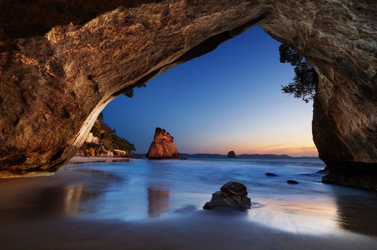 Picture of Cathedral Cove New Zealand
