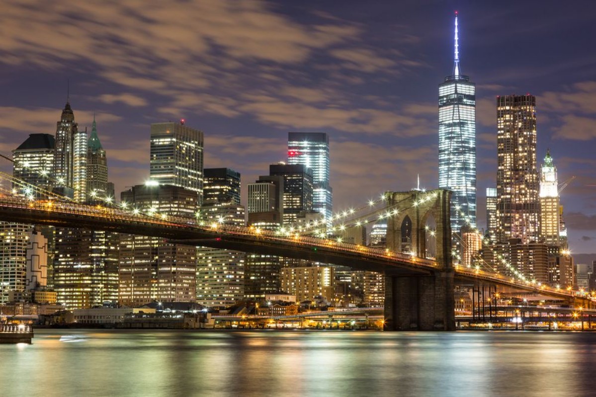 Afbeeldingen van Brooklyn Bridge and Downtown Skyscrapers in New York at Dusk