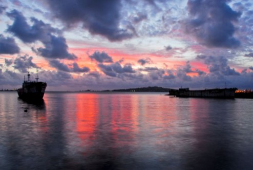 Afbeeldingen van Sunset at the port in Montevideo