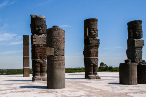 Afbeeldingen van Toltec sculptures