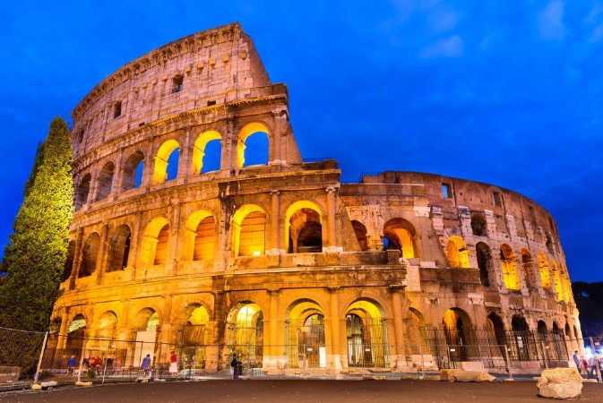 Afbeeldingen van Colosseum twilight Rome Italy