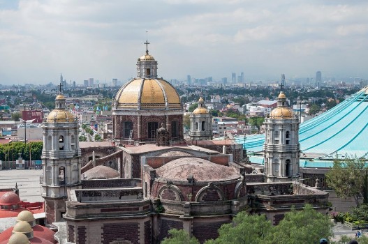 Picture of Basilica and skyline of Mexico City
