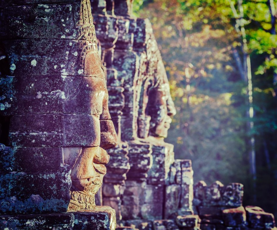 Bild på Faces of Bayon temple Angkor Cambodia
