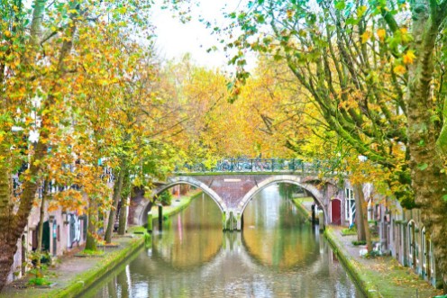 Afbeeldingen van View at historical canal in Utrecht The Netherlands