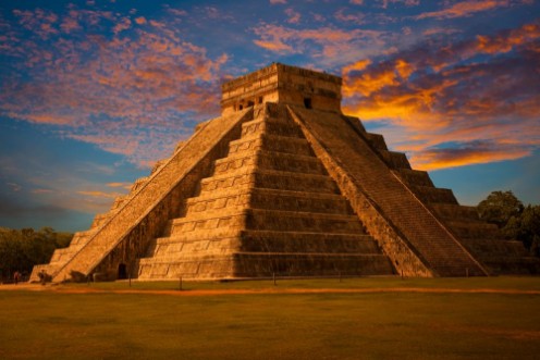 Picture of El Castillo of Chichen Itza mayan pyramid in Yucatan Mexico