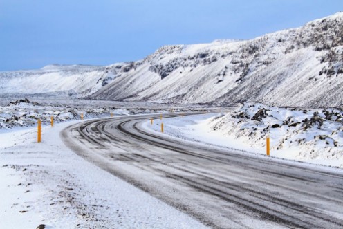 Afbeeldingen van Islanda una strada nella neve