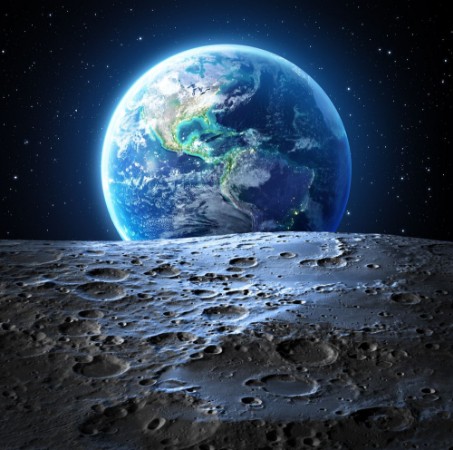 Afbeeldingen van Blue earth view from moon surface - Usa