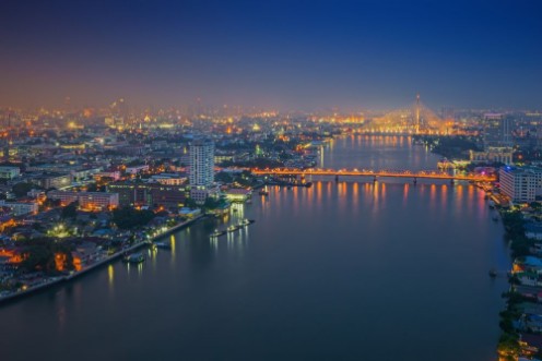 Afbeeldingen van Bangkok city at twilight