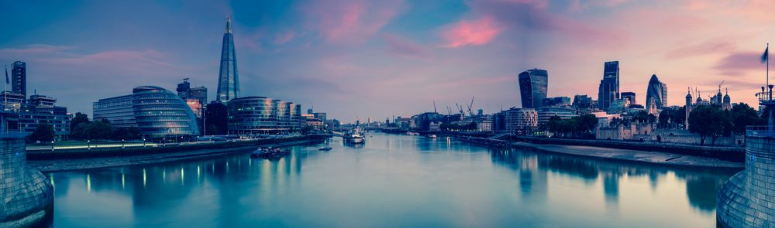 Image de Panoramic view on London and Thames at twilight from Tower Brid