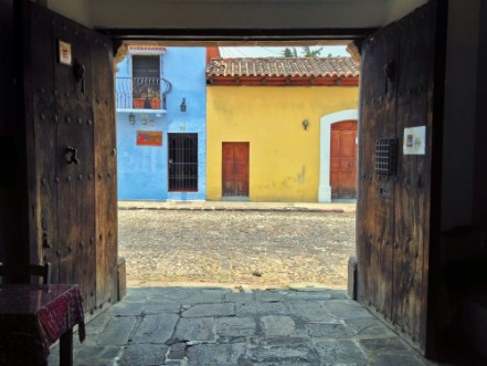 Bild på Beautiful Colorful Spanish Colonial City of Antigua Guatemala