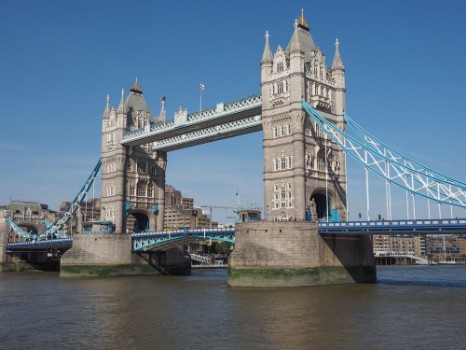 Picture of Tower Bridge in London