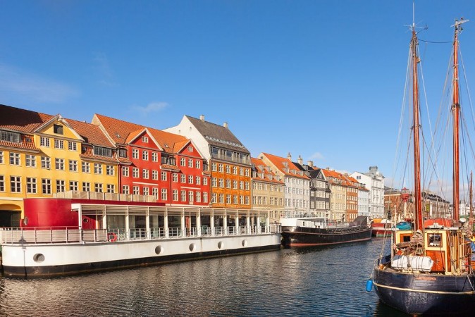 Afbeeldingen van Classic morning view of Nyhavn in Copenhagen Denmark