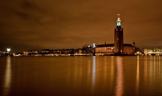 Afbeeldingen van Scenic night view of the City Hall in the Old Town in Stockholm Sweden