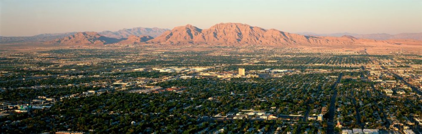 Bild på Panoramic view of Las Vegas Nevada Gambling City at sunset