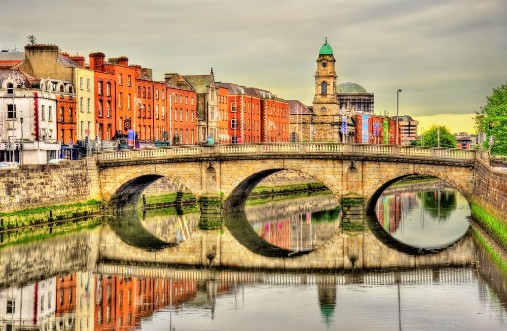 Afbeeldingen van View of Mellows Bridge in Dublin - Ireland