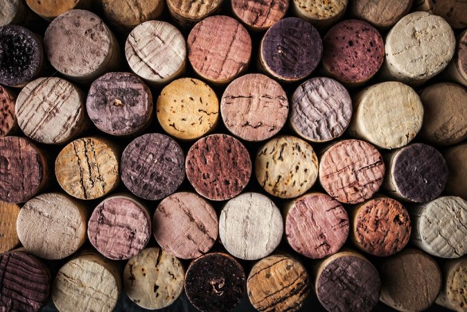 Afbeeldingen van Wine corks background close-up