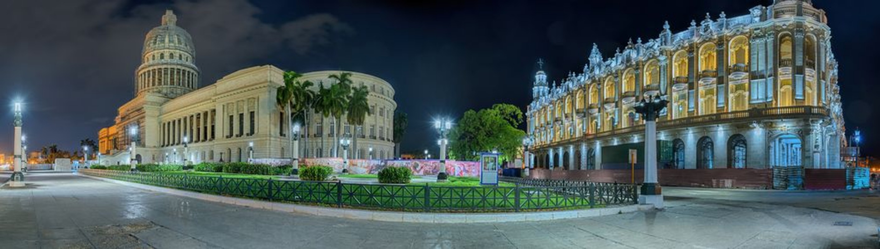 Picture of Cuba grand Teatro Capitol Havanna Nacht